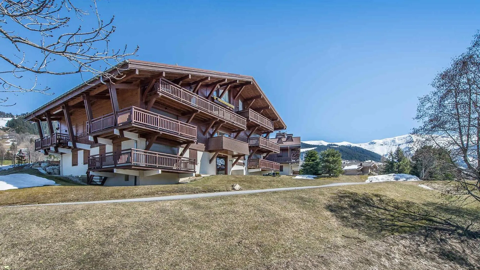 מגב Studio 4 Pers - Balcon - Proximite Pistes Et Golf - Tv - Garage - Animaux Ok - Tennis En Ete - Fr-1-453-82 צרפת